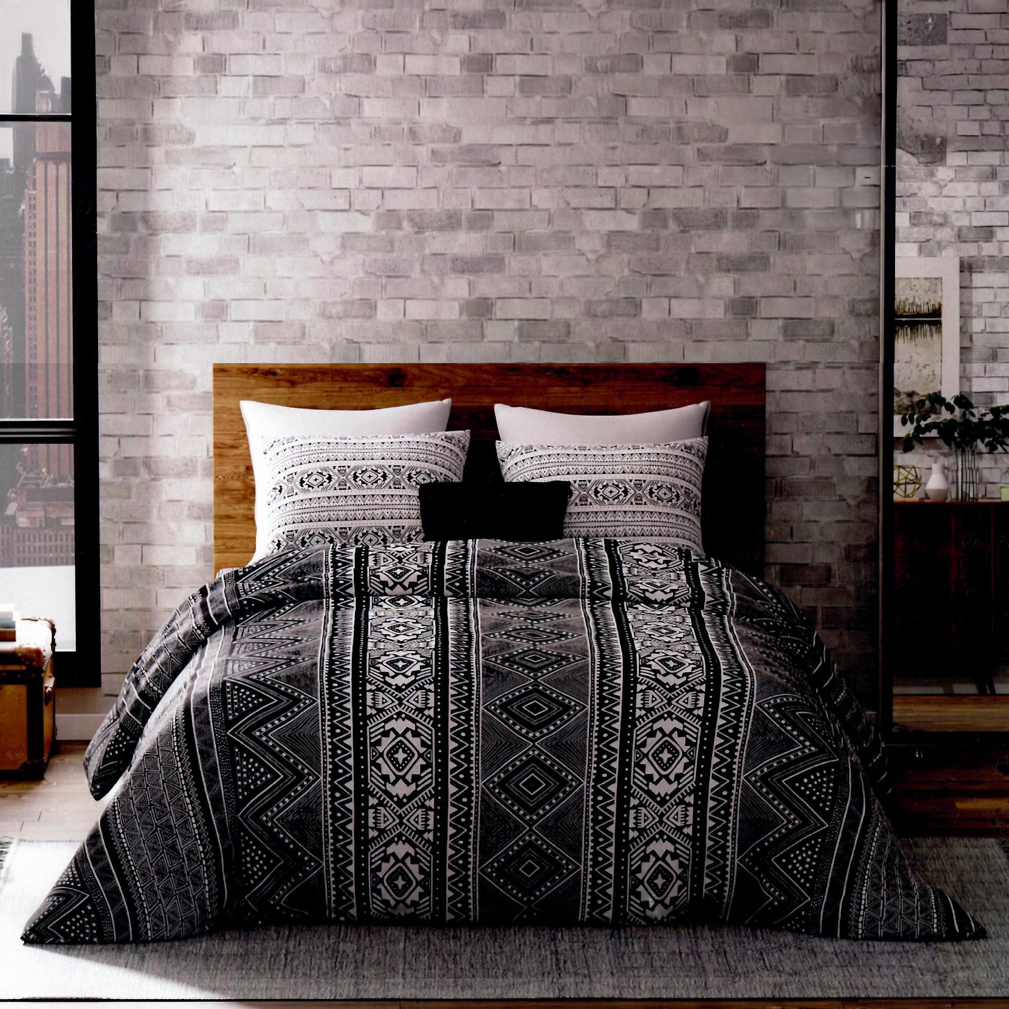 Midnight Elegance King Bed Sheet Set