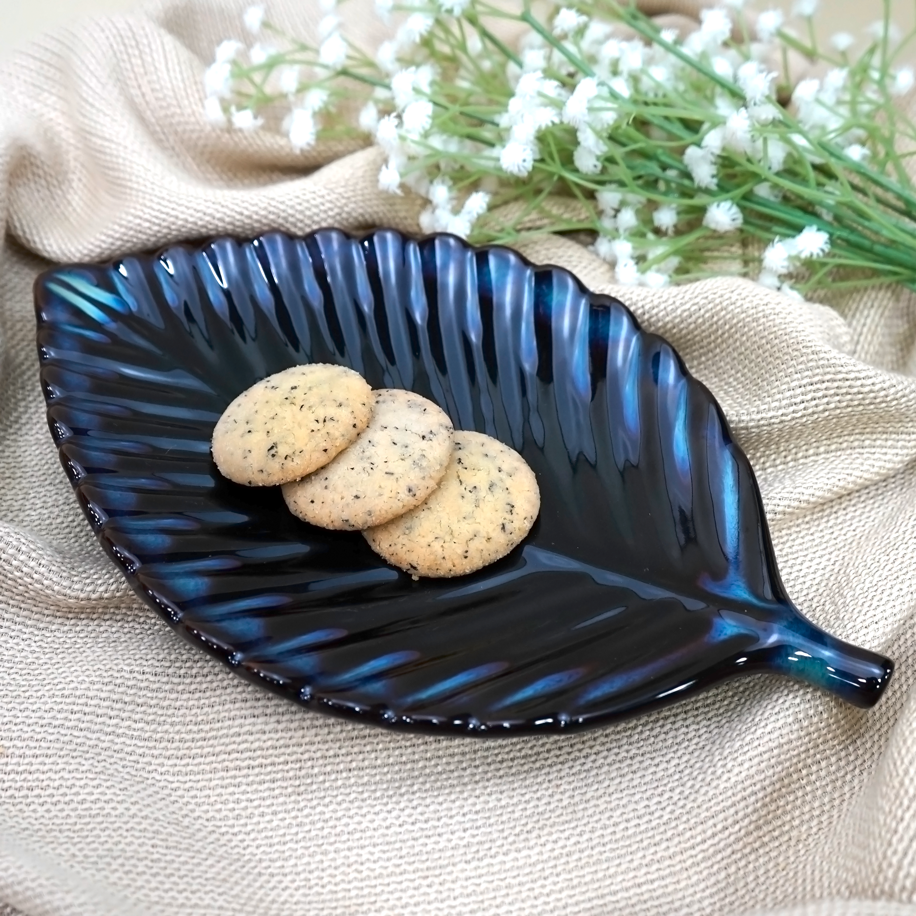 Black Leaf Shaped Ceramic Serving Platter | Casa Kriti