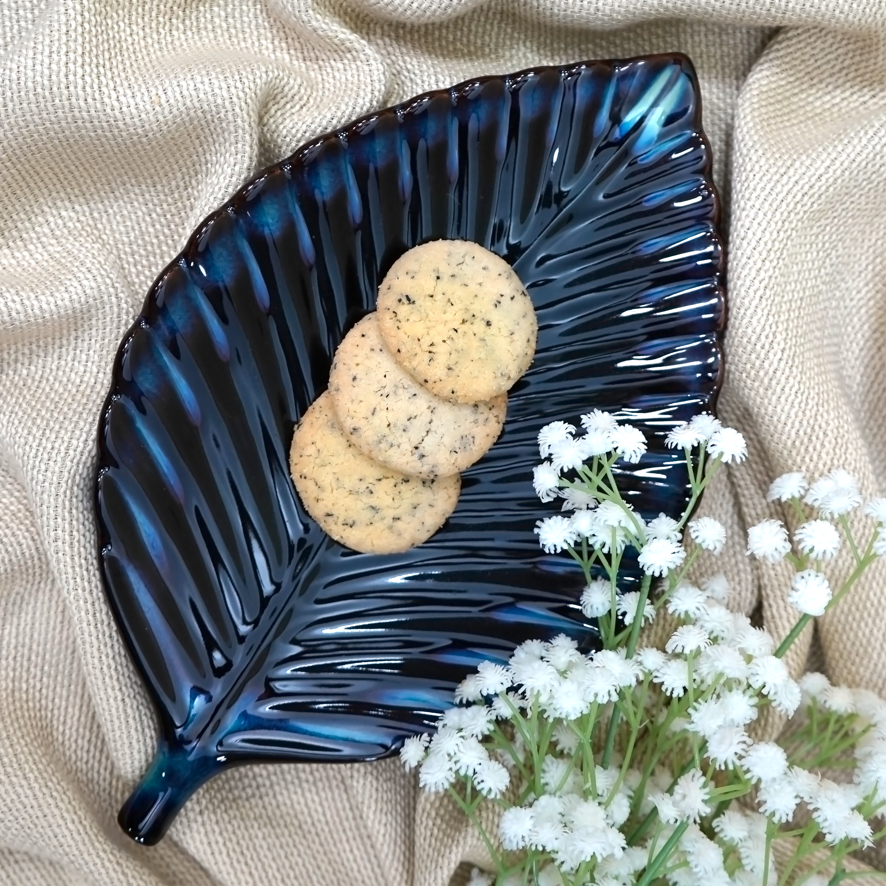 Black Leaf Shaped Ceramic Serving Platter | Casa Kriti
