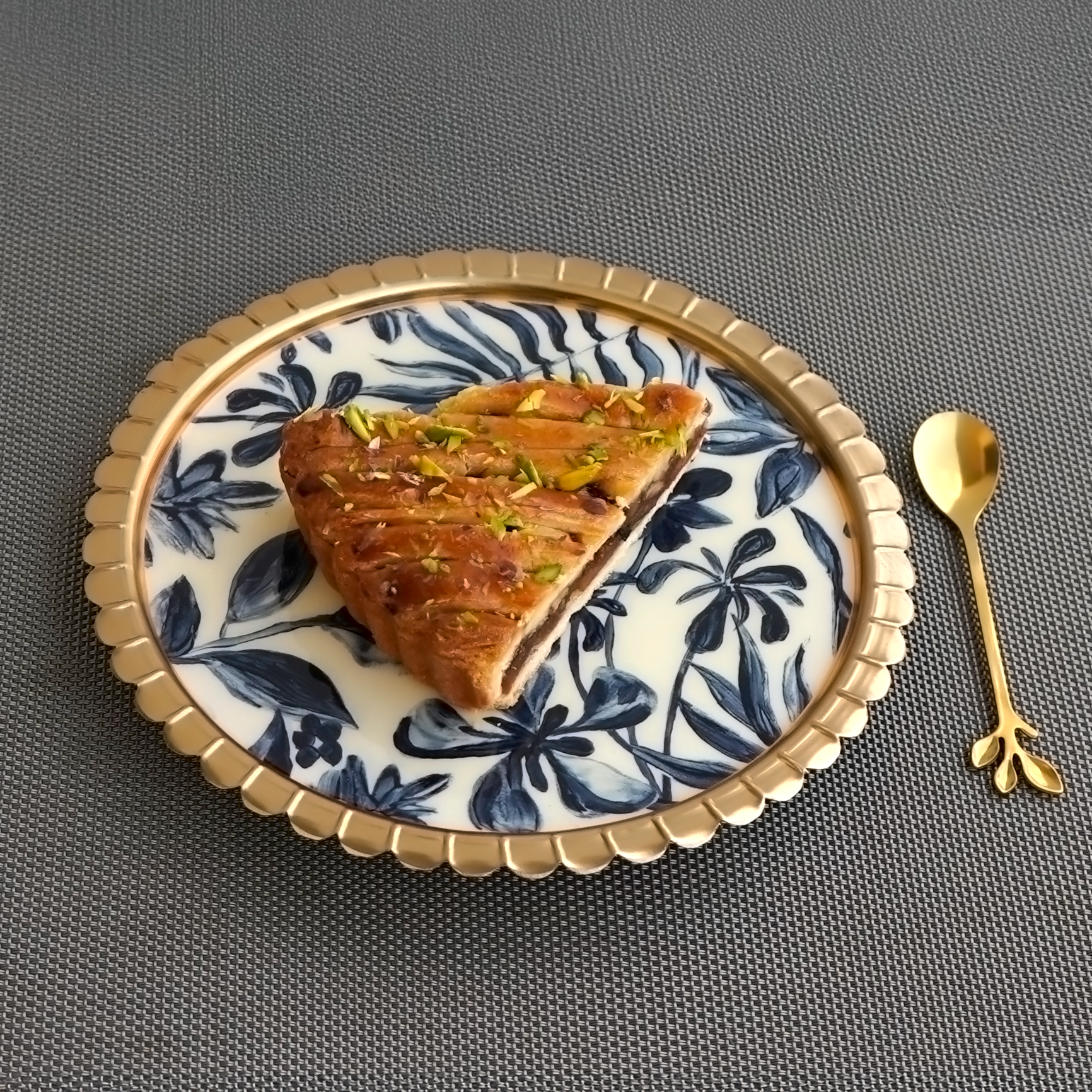 Floral Cake Plate with Glass Cloche | Casa Kriti