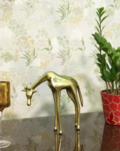 Load image into Gallery viewer, Gold Giraffe Figurine | Casa Kriti
