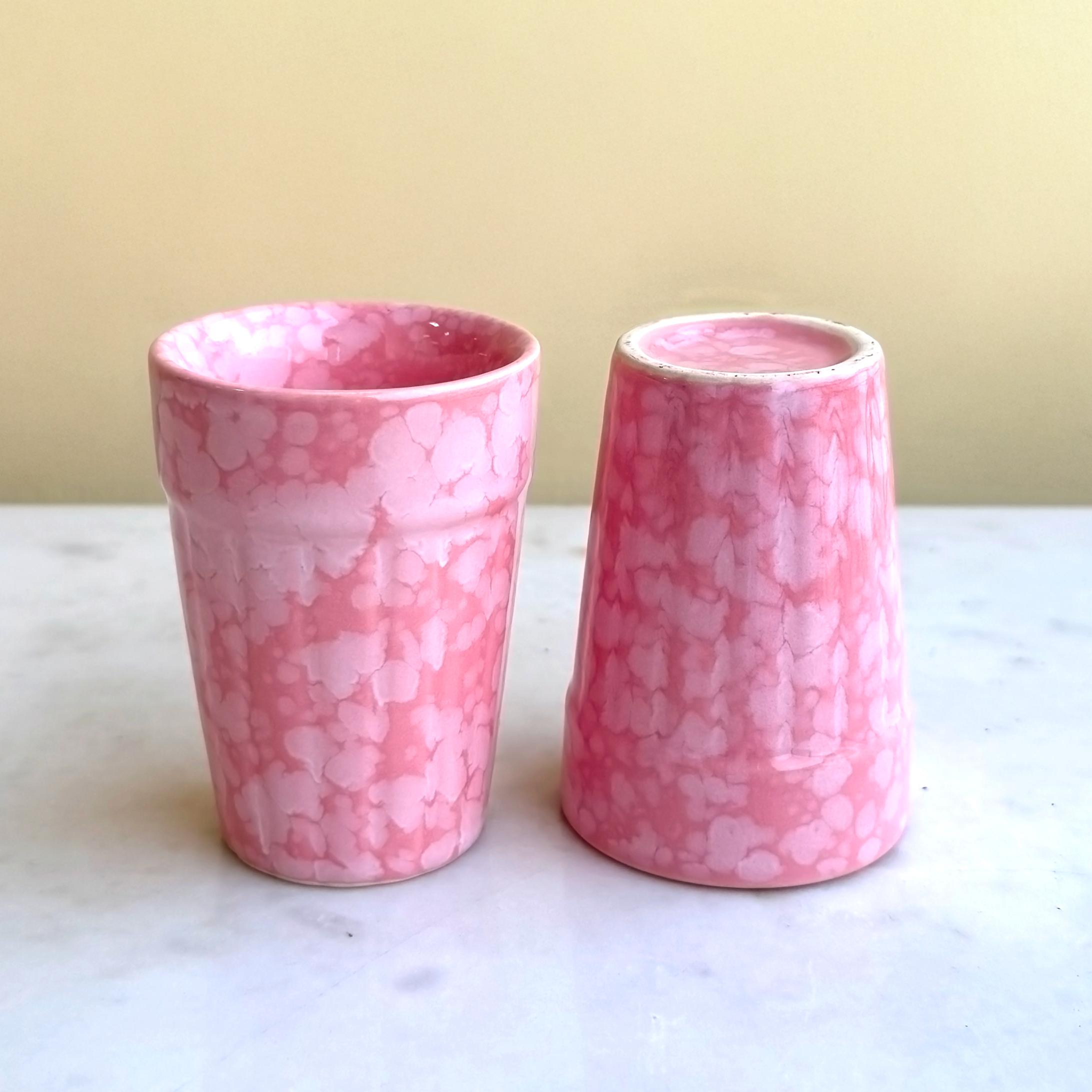 Pink Ceramic Cutting Chai Glass Set with Black Metal Stand