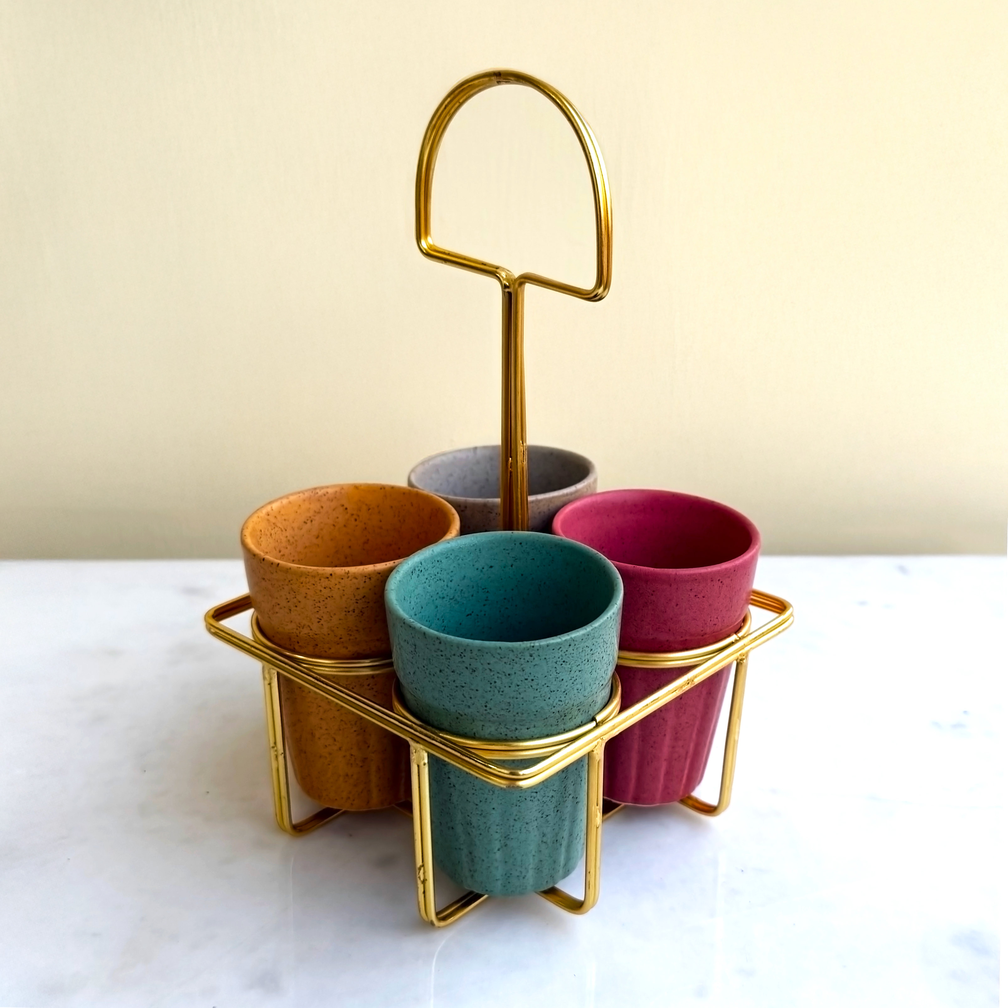 Ceramic Cutting Chai Glass Set with Gold Metal Stand